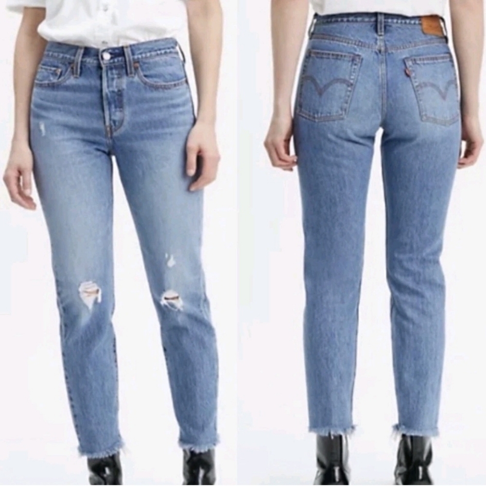 Levi's Wedgie Skinny Light Blue Distressed Ankle Jeans Sz 32